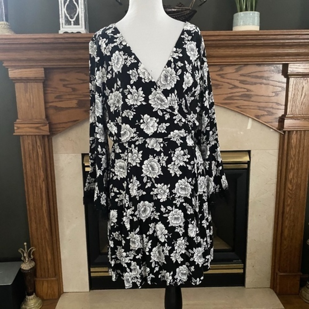 Bongo‎ Draped Neckline Black/White Dress Juniors L